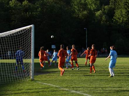 UKS Gimnazjum Istebna - Jaskółki Chorzów 2:1
