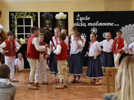Uroczyste otwarcie nowej  Zielonej pracowni - biologiczno-chemicznej pn. Życie nicią malowane...