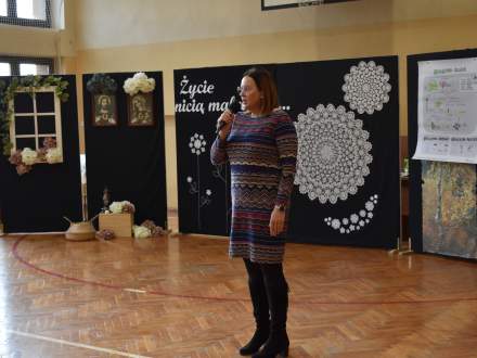 Uroczyste otwarcie nowej  Zielonej pracowni - biologiczno-chemicznej pn. Życie nicią malowane...